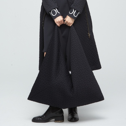 COZEE-抗菌幾何緹花&鋪棉三角大包【多色】