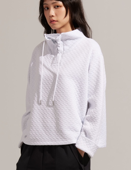 線性緹花高領綁帶上衣【多色】